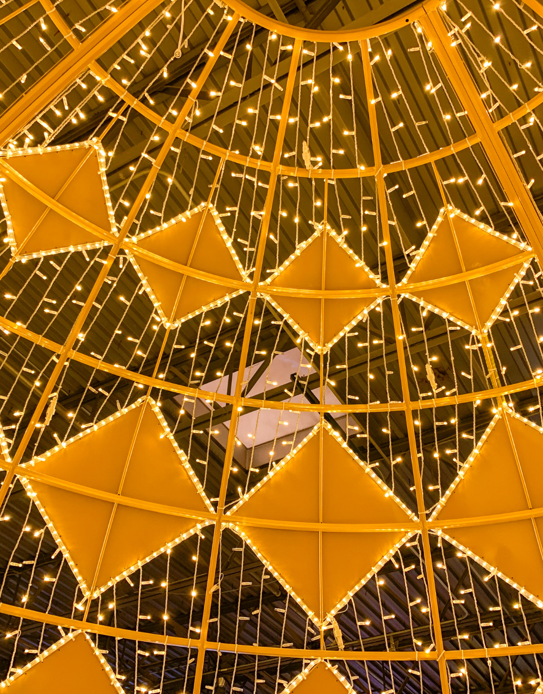 3D Large Ornament Walk-Thru Ball