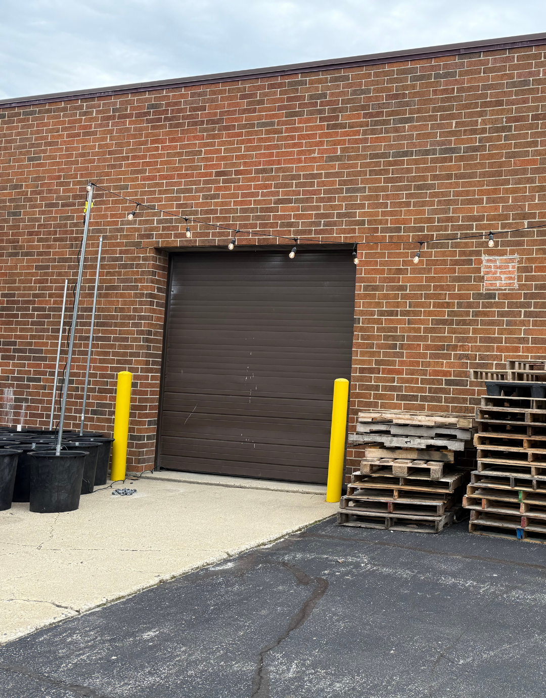 Used - Bistro Lights pole & base combo