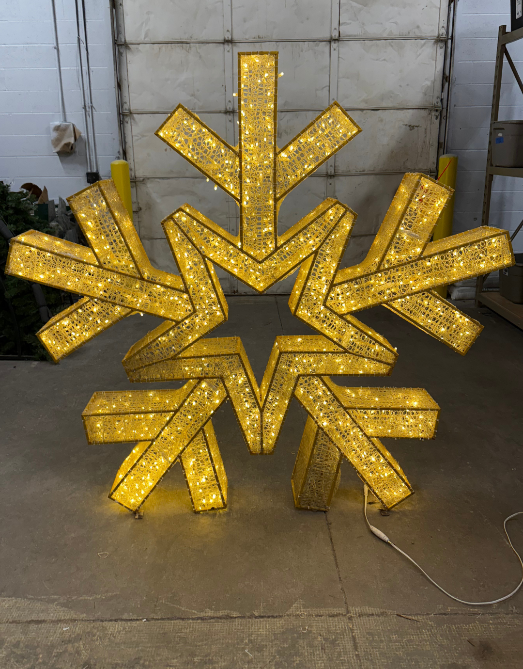 Used - 6' LED Snowflake Warm White