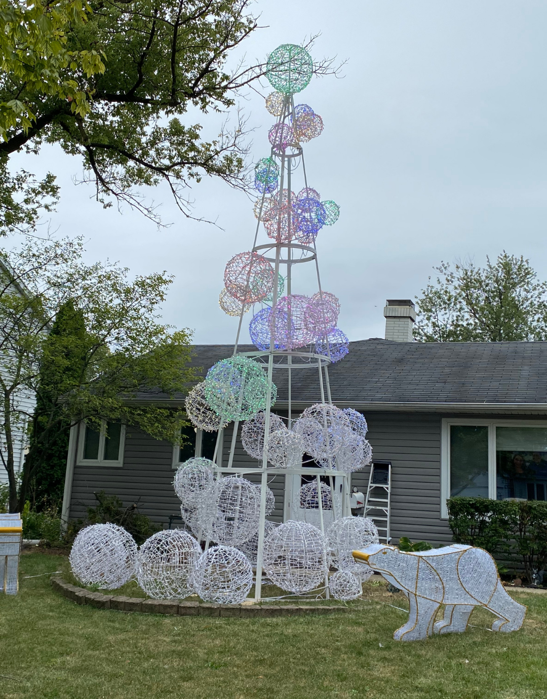 Used - 25Ft. Sphere Tree